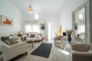 Astra House by Mykonos Mood