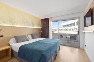 Standard Double Room room in Aparthotel Fontanellas Playa
