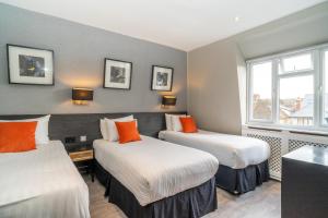 Triple Room room in Croft Court Hotel