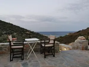 Heliopetra Sea View Studios - Perivólia