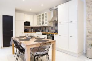 EXIGEHOME - Ici habita Voltaire-Maison en plein centre-ville