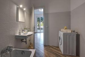 GOCCE VILLAS - The Orange Country Home