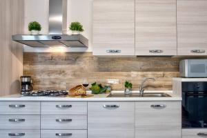 GOCCE VILLAS - The Orange Country Home