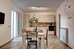 GOCCE VILLAS - The Orange Country Home