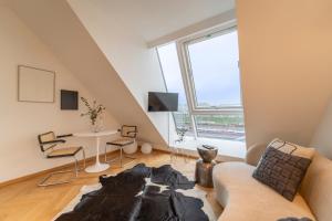 josefs home I Penthouse I Balcony & City Views