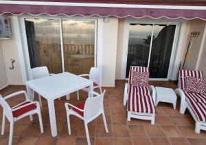 Panoramic OCEAN VIEW apartment