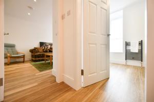 Troon Portland Apt B