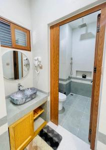 HOLIDAY HOTEL PHAN THiẾT