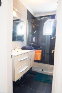 The 9 souls - pool view