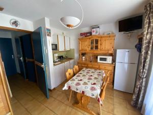 Appartements Appartement cosy a Praz-sur-Arly - 35 m² - Vue montagne : photos des chambres