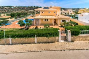 Villa Das Oliveiras amazing location walk to Marina restaurants beach