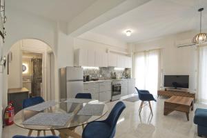 Milena Comfy Piraeus Reno Apt AC & Full Kitchen