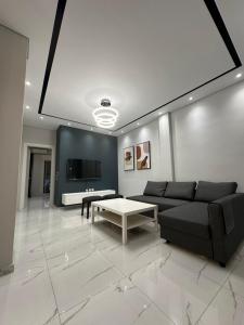 Warm and modern brand new apartment