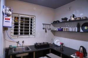 MidTown-1BHK, Near AIG Hospital, Hitech City