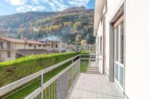 Bright & Cosy Apartments with Balcony - Barni