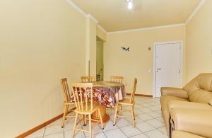 945 - Apartamento Ed Estrela do Mar II - Centro Bombinhas - Garagem para 1 Carro