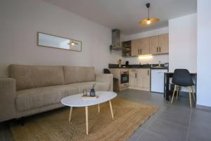 Appartements Charmant T2 dans residence neuve : photos des chambres