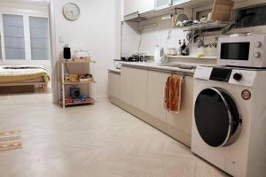 Potato apartment nearby downtown, no parking, 4th floor, no elevator, pets allowed