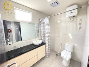 Royal Suites Studio 25th Floor - Citra Plaza Nagoya Apartment