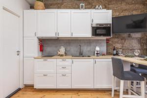 Charming Studio with Garden in Porto