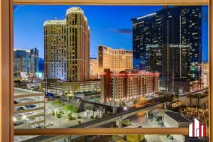 MGM Signature-07-607 Accessible Strip View Balcony