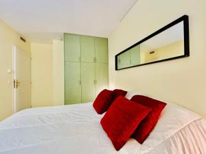 Superbe appartement vue mer dans résidence avec piscine