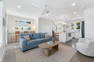 Sunset Cove - Heated Pool - Sea Views - Walkable