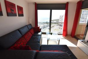 Apartamento con piscina y vistas al mar ref 154