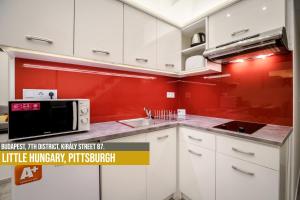 Little Americas Kiraly Street Apartments