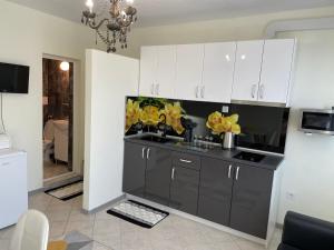 Къща за гости Синьо Лято