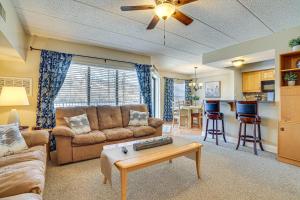 Lake Harmony Condo with Big Boulder Lake Views
