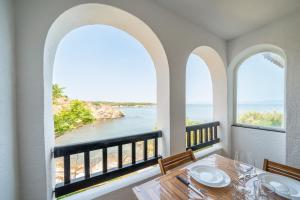 Apartamento Laia con vistas al mar