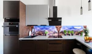 Lumina Loft Tymienieckiego with a view of the lake