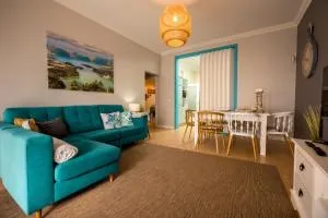 Beach Waves - 蓬塔德尔加达