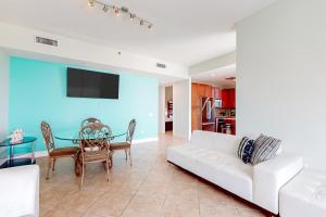 Sapphire Condominiums 1401