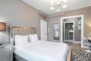 Premier Suites Bay Village