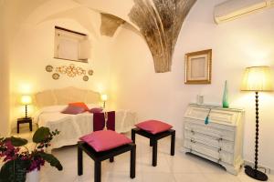 Le Volte with pool by Amalfivacation