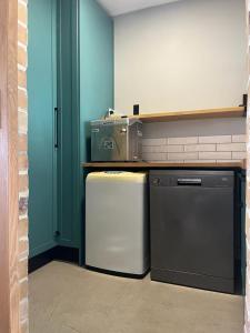 102 Vyfer, De Kelders