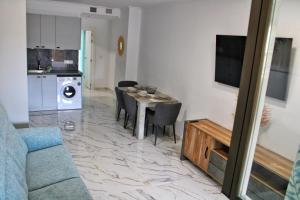 Calpe apartamento nuevo 1a línea playa piscina