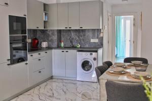 Calpe apartamento nuevo 1a línea playa piscina