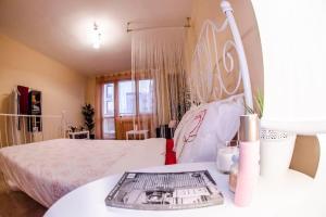 23 Central 1 Bedroom Apartment with Balcony