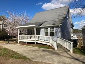 House# 60 Point of View (pet friendly) - Centre