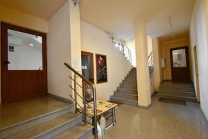 35 Cozy Central 1 Bedroom Apartment with Balcony