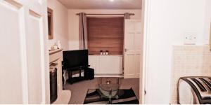 1 Bed Terrace House near Mapperley