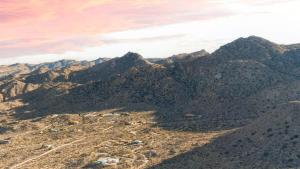 Joshua Tree l Sunset Heights l Pool-Spa Above Park