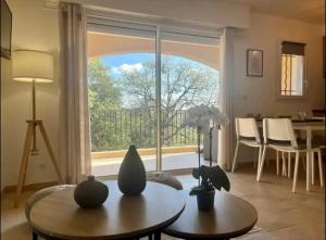 DOMAINE LOU BEL AZUR - Charmant