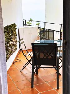 Apartamentos Torre de Marbella El Fuerte - Heart of Marbella, Steps from the Beach