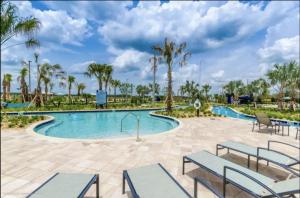 Amazing 9 Bedroom Lake View