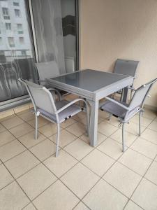 Appartement 2 Pièces avec une grande terrasse, 3 étoiles, Wifi, Box pour véhicule et vélos