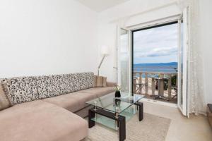 Apartment Riva Mare with Sea View in the center